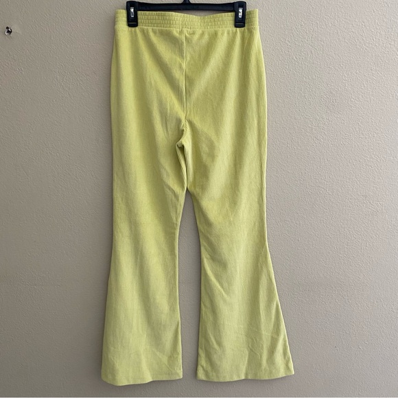 Aerie Velour Ribbed Flare Pull On Pants Neon Yellow/Green Size Medium Stretch - Picture 3 of 5